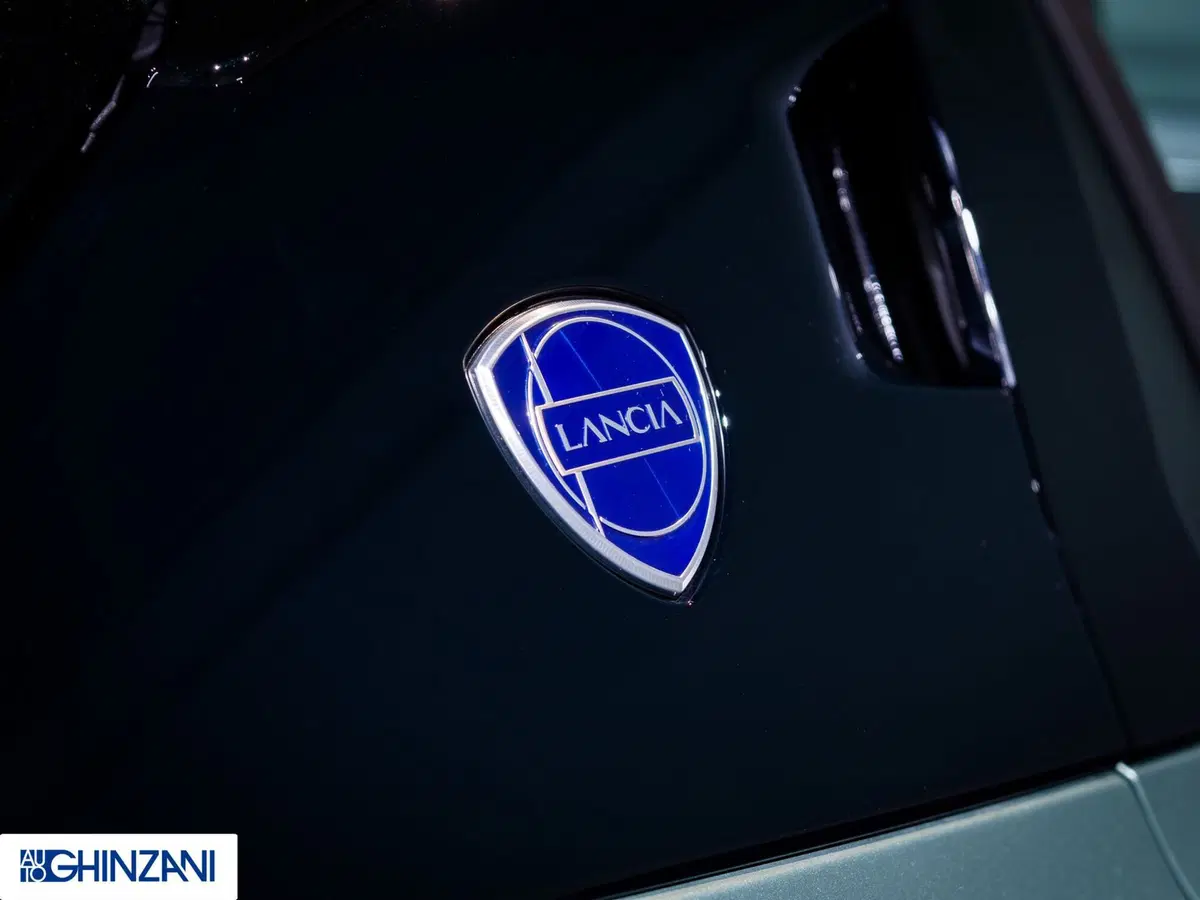Lancia Ypsilon nuova a Bergamo (16)