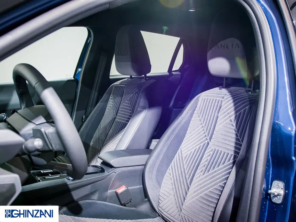 Lancia Ypsilon nuova a Bergamo (11)