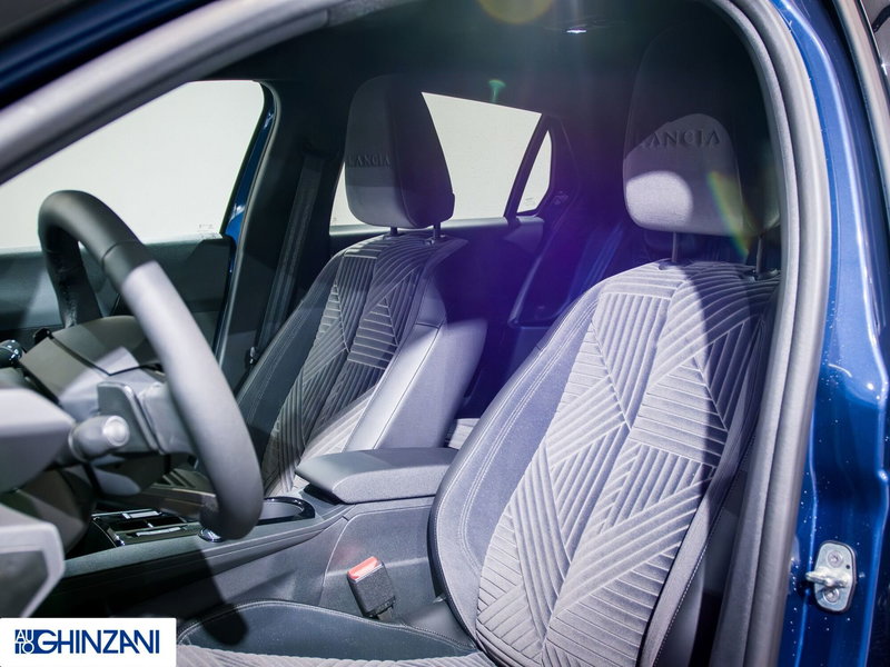 Lancia Ypsilon nuova a Bergamo (11)