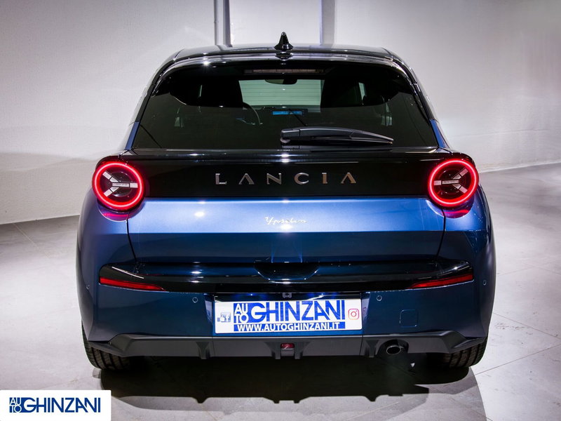 Lancia Ypsilon nuova a Bergamo (7)