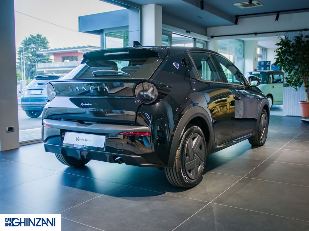 Lancia Ypsilon nuova a Bergamo (5)