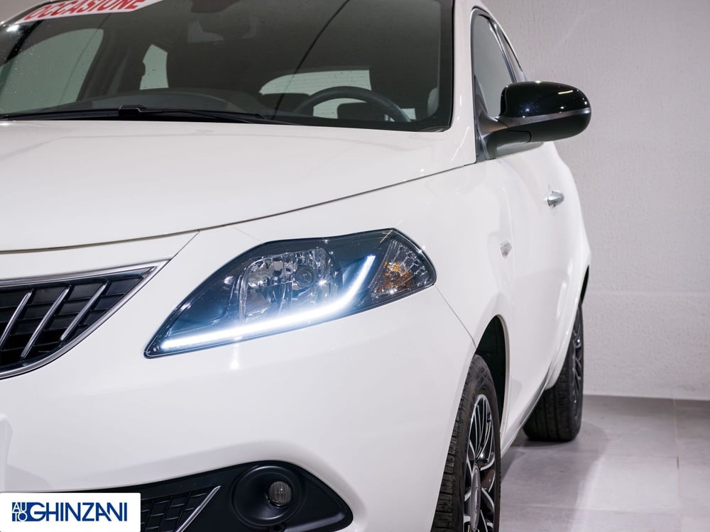 Lancia Ypsilon usata a Bergamo (17)