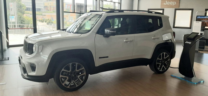 Jeep Renegade nuova a Campobasso (3)