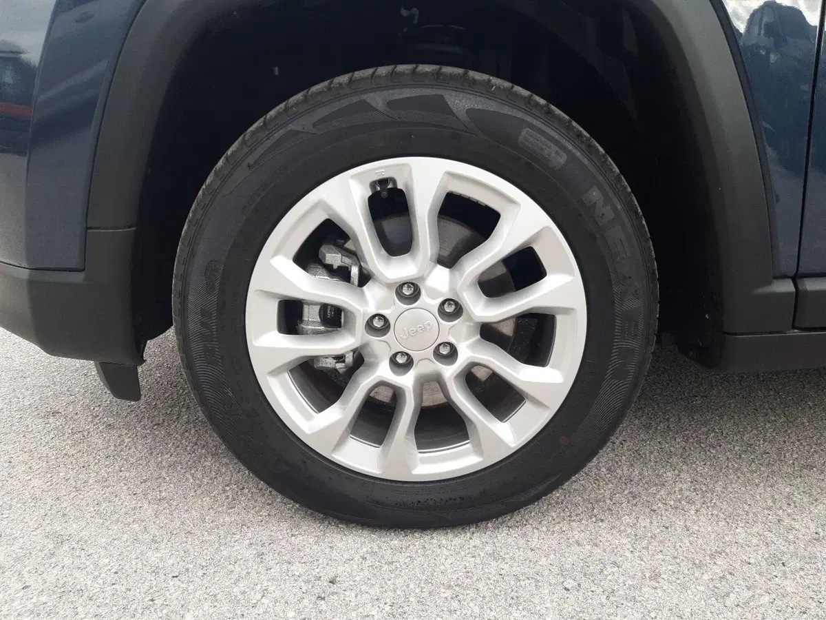 Jeep Compass nuova a Campobasso (16)