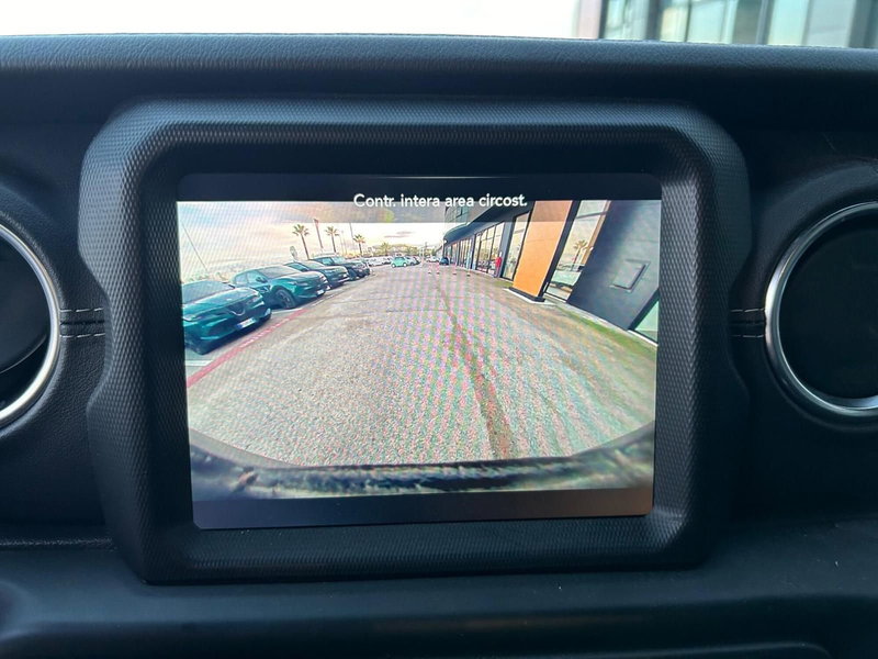 Jeep Wrangler Unlimited usata a Chieti (14)