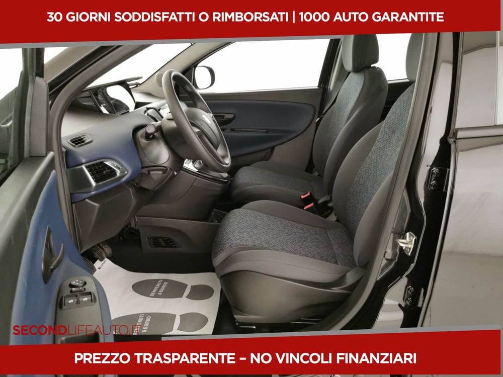 Lancia Ypsilon nuova a Chieti (5)