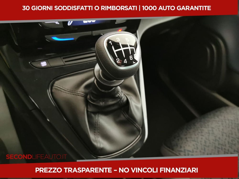 Lancia Ypsilon nuova a Campobasso (12)