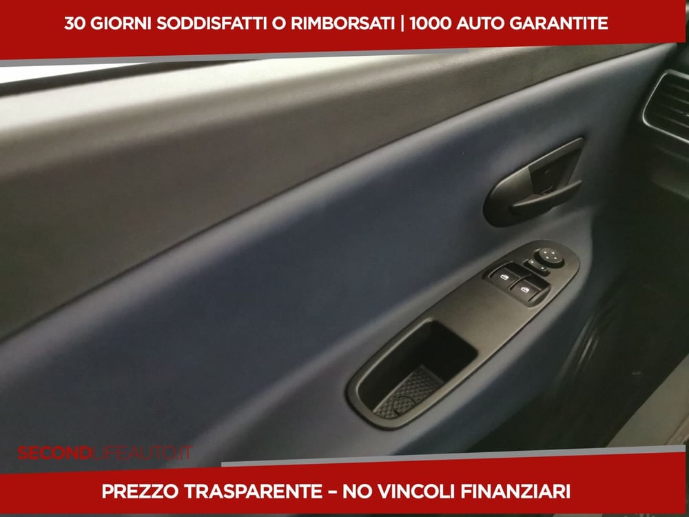 Lancia Ypsilon nuova a Campobasso (17)