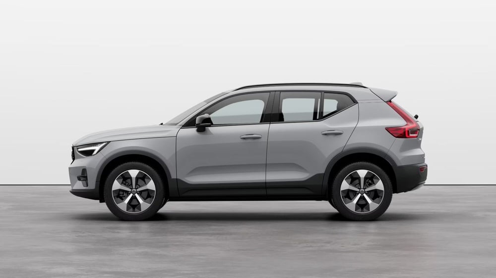 Volvo XC40 nuova a Ferrara (2)