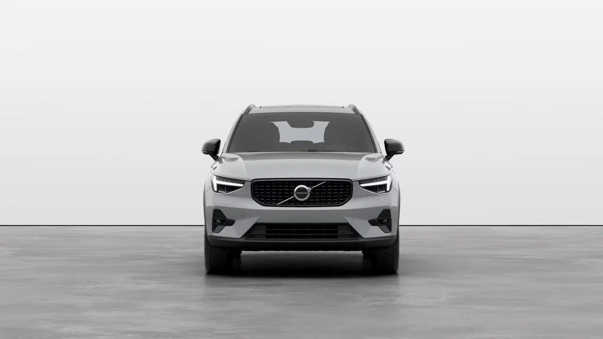 Volvo XC40 nuova a Ferrara (2)