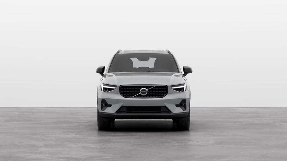 Volvo XC40 nuova a Ferrara (2)