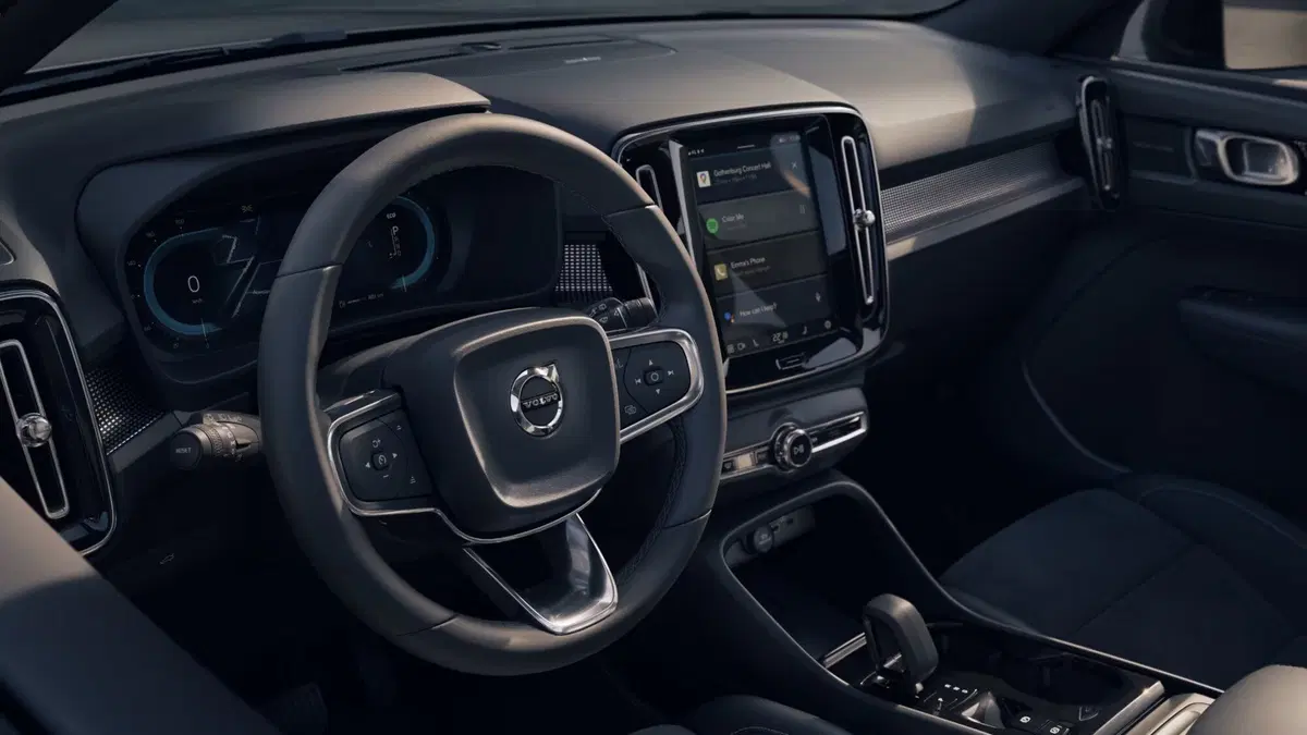 Volvo XC40 nuova a Ferrara (6)