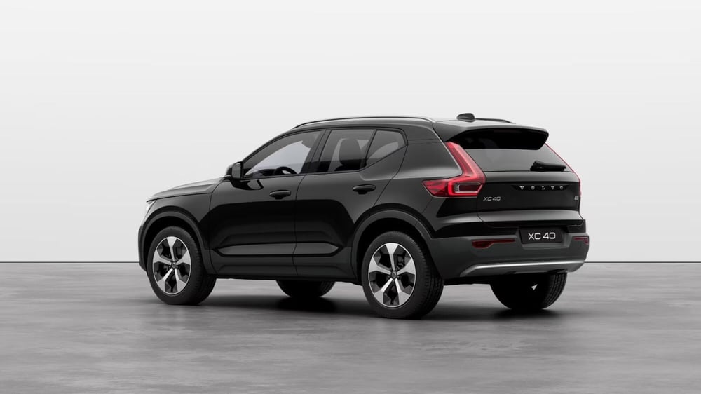 Volvo XC40 nuova a Ferrara (3)