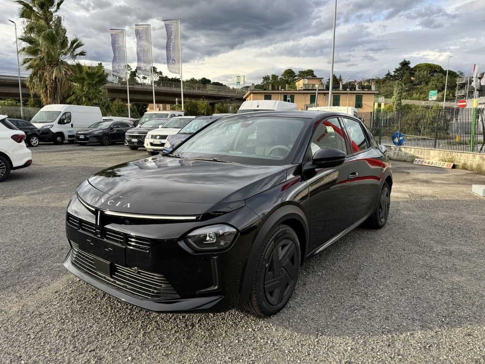 Lancia Ypsilon nuova a La Spezia (3)