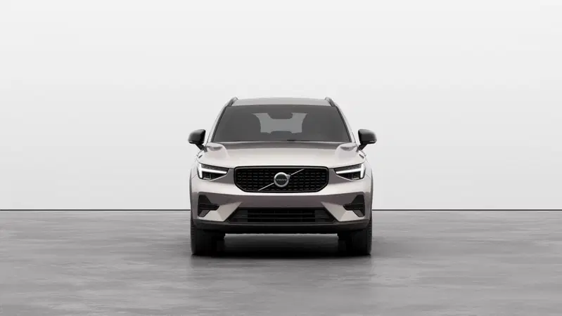 Volvo XC40 nuova a Ferrara (2)