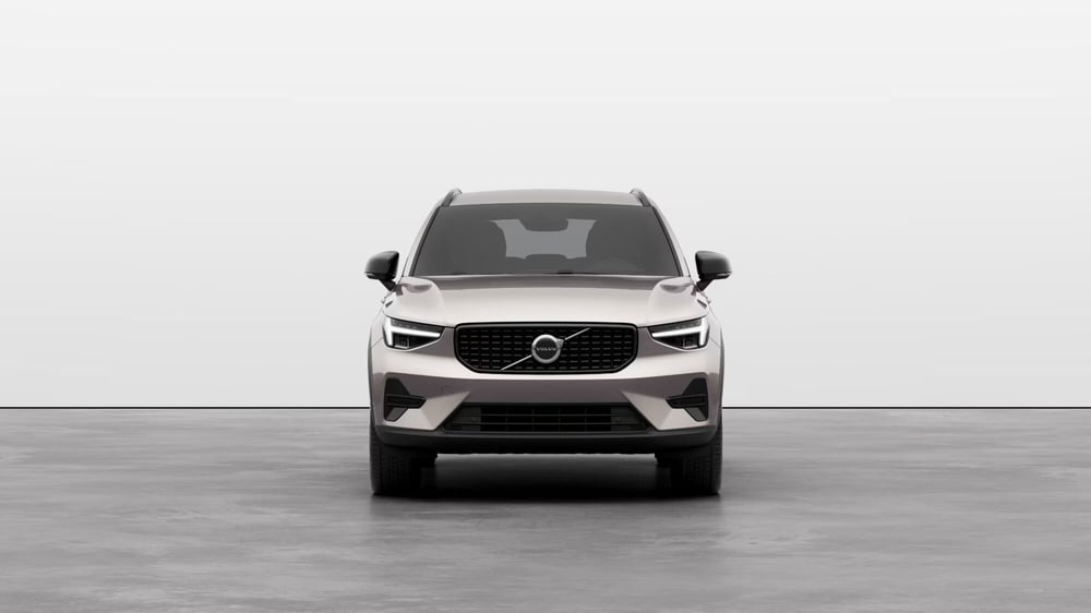 Volvo XC40 nuova a Ferrara (2)