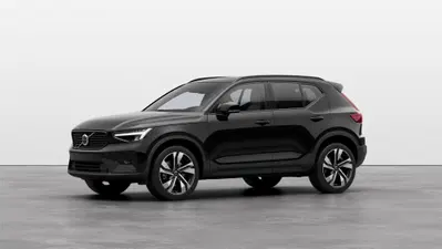 Volvo XC40 B3 automatico Ultimate Dark nuova a Ferrara