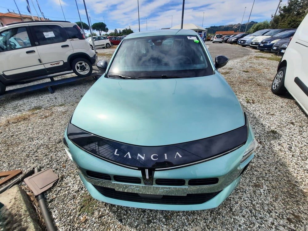 Lancia Ypsilon nuova a La Spezia (2)