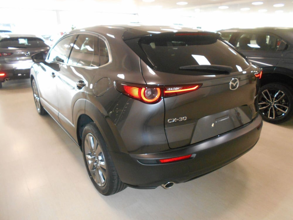 Mazda CX-30 nuova a Pavia (3)