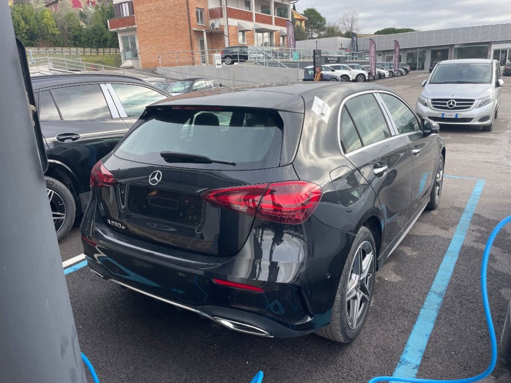 Mercedes-Benz Classe A nuova a Firenze (4)