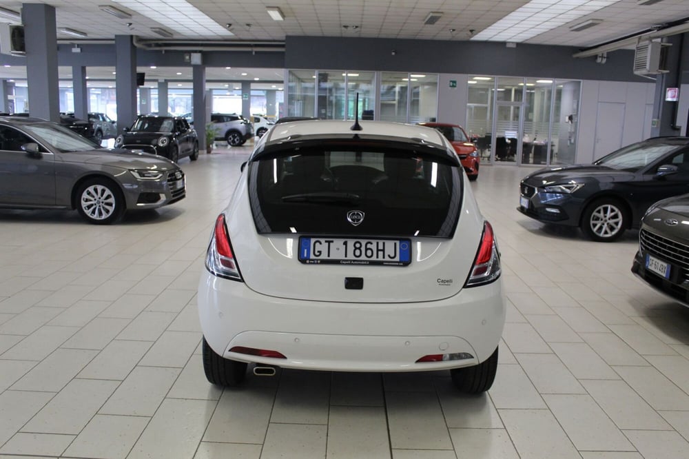 Lancia Ypsilon usata a Cremona (4)