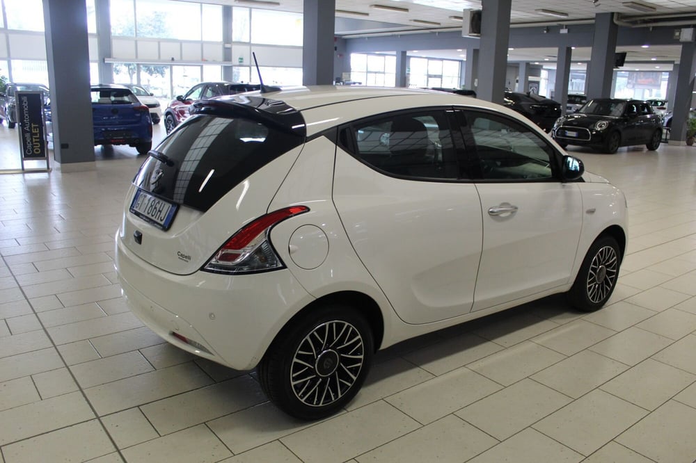 Lancia Ypsilon usata a Cremona (5)