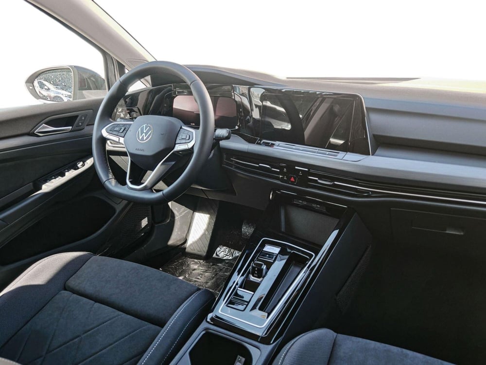 Volkswagen Golf nuova a Palermo (9)