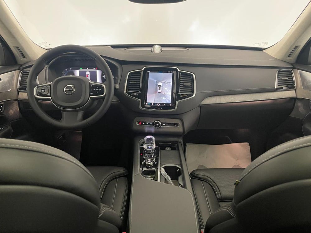 Volvo XC90 nuova a Como (8)