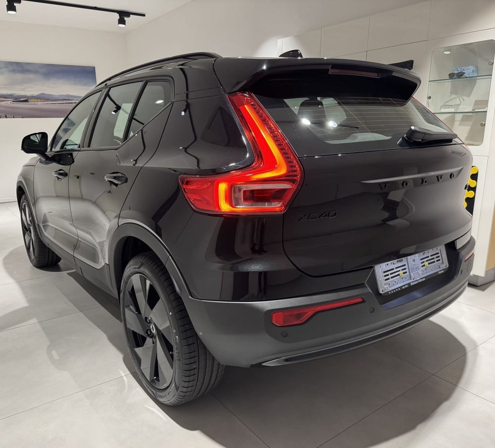 Volvo XC40 usata a Parma (7)