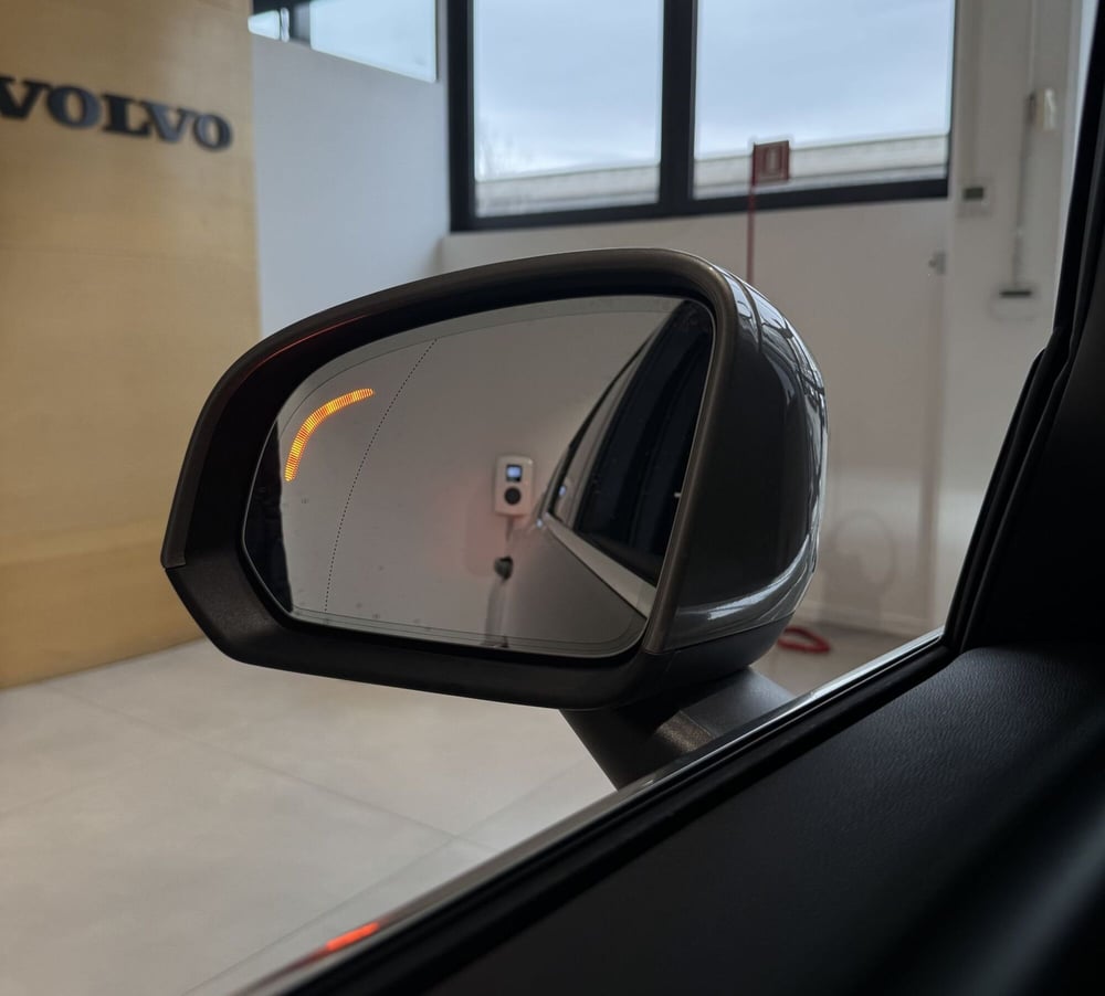 Volvo XC40 usata a Parma (15)