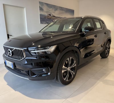 Volvo XC40 T4 Recharge Plug-in Hybrid Inscription  del 2021 usata a Parma