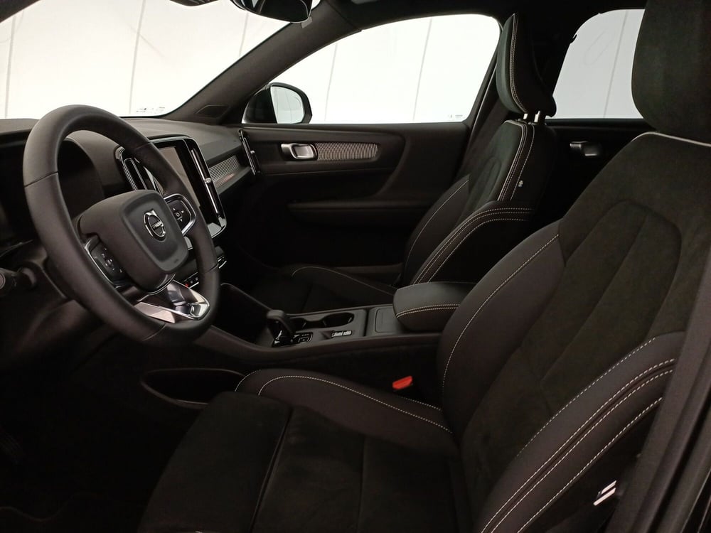 Volvo XC40 usata a Matera (6)