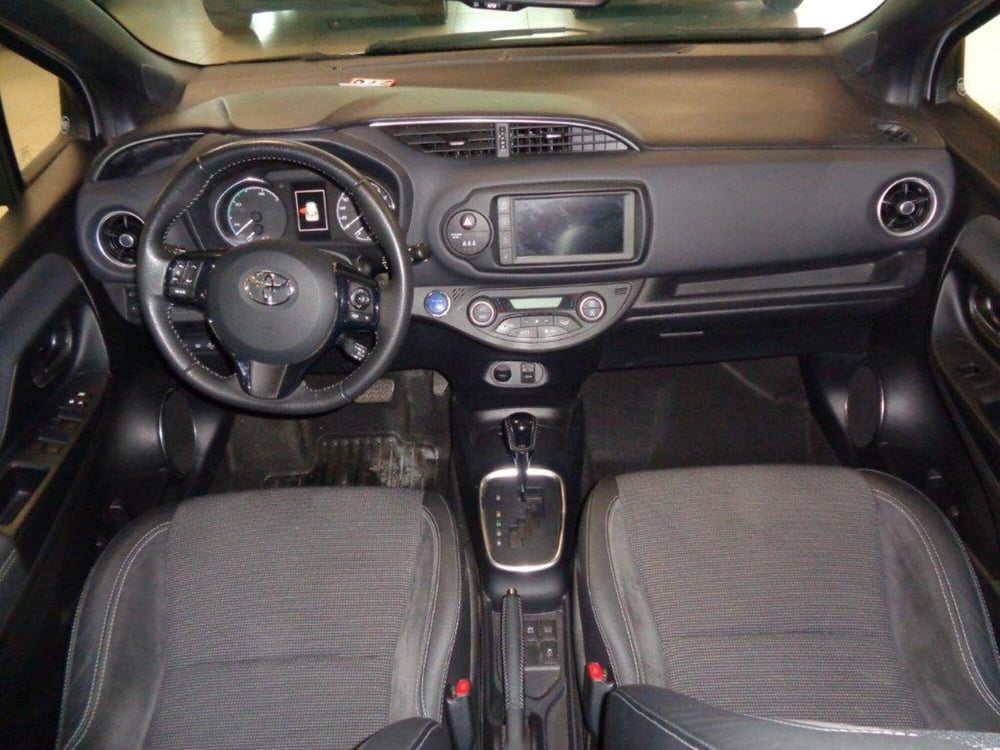 Toyota Yaris usata a Torino (12)
