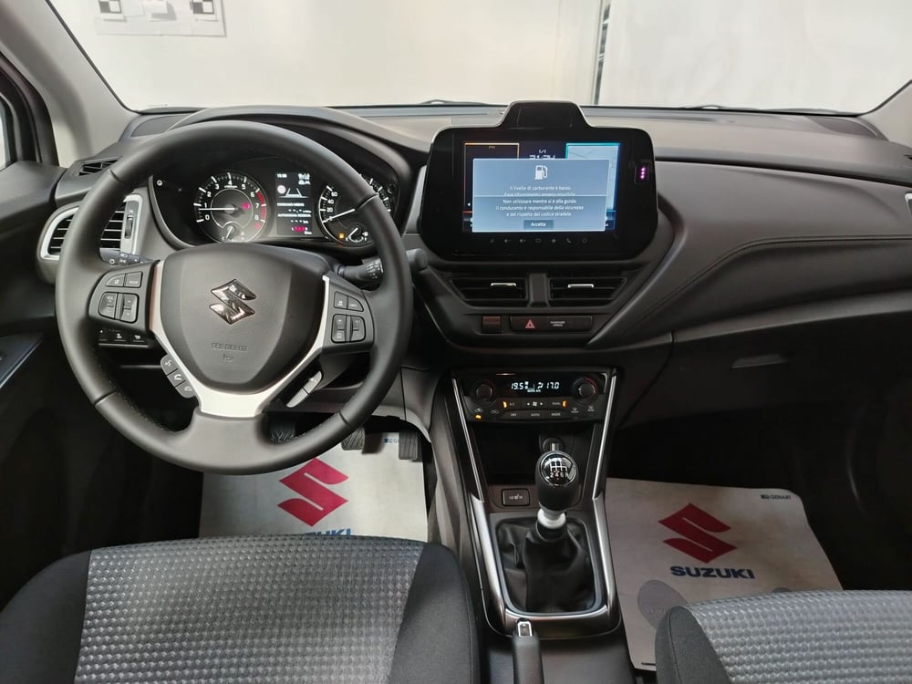 Suzuki S-Cross nuova a Rovigo (6)