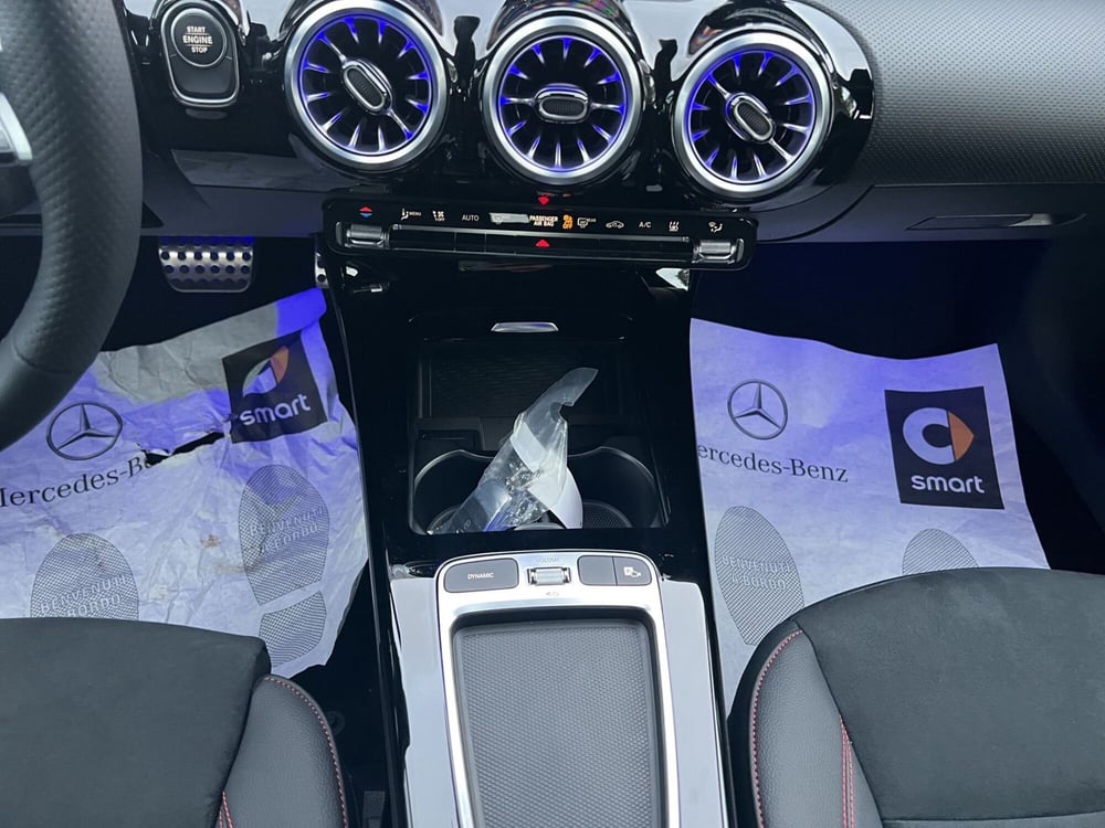 Mercedes-Benz Classe A nuova a Cosenza (15)