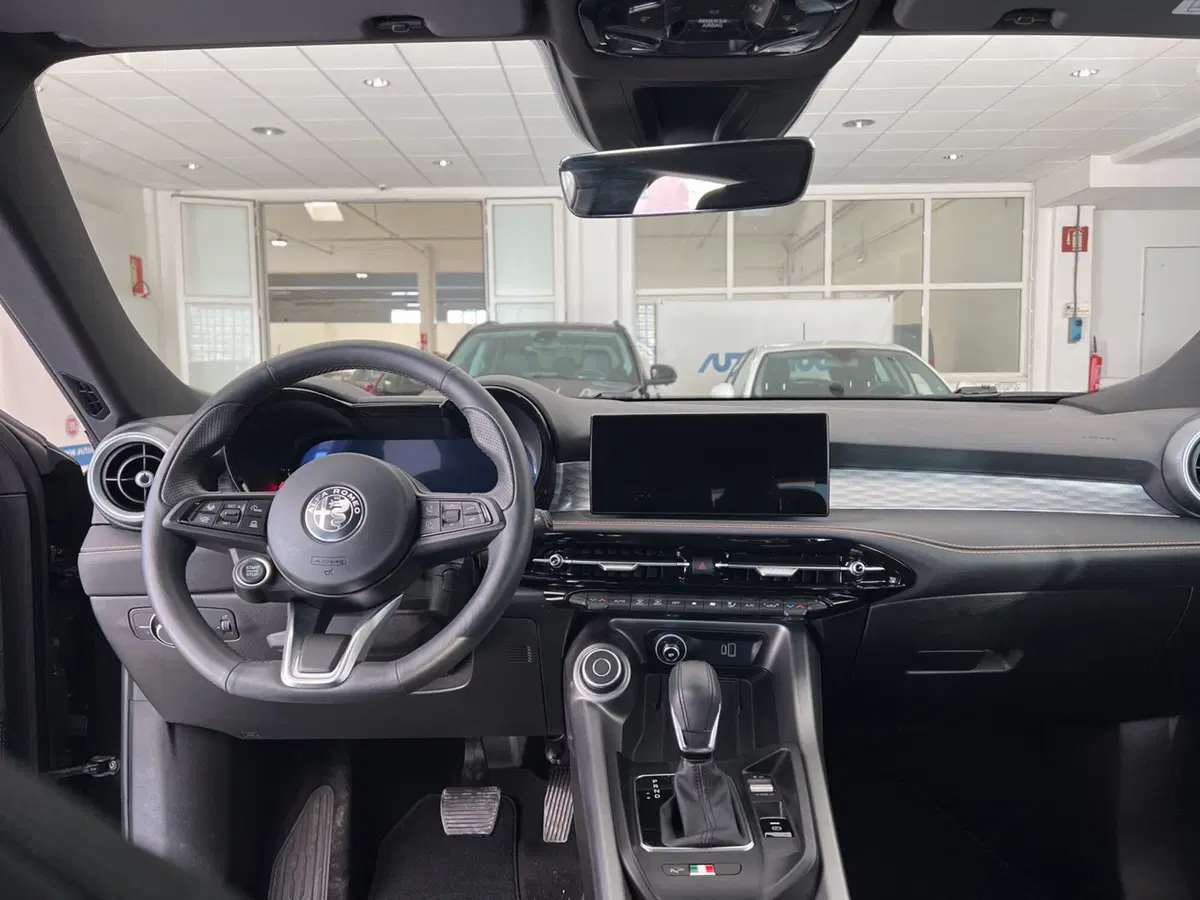 Alfa Romeo Tonale nuova a Pisa (11)