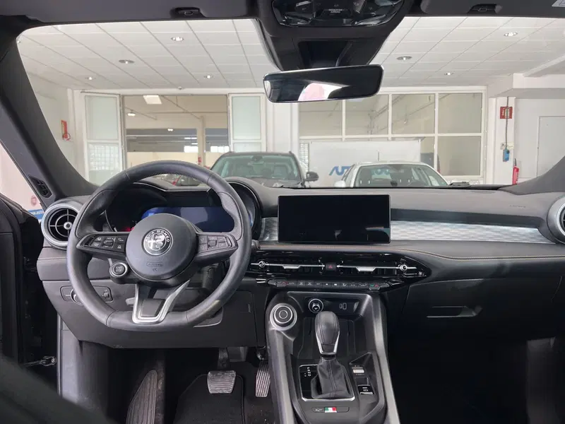 Alfa Romeo Tonale nuova a Pisa (11)