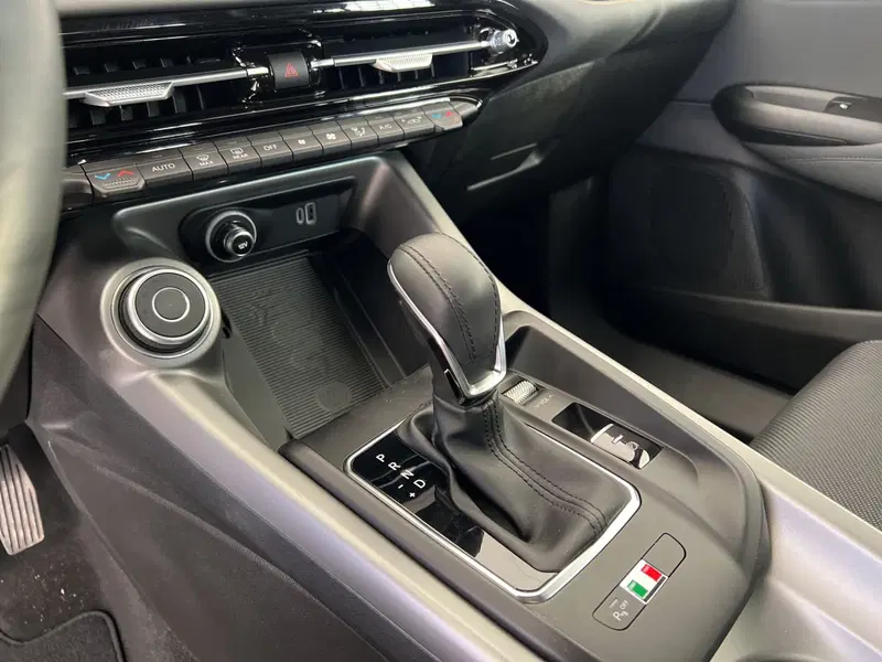 Alfa Romeo Tonale nuova a Pisa (12)