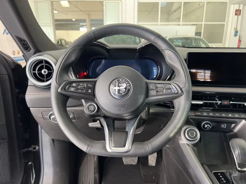 Alfa Romeo Tonale nuova a Pisa (13)