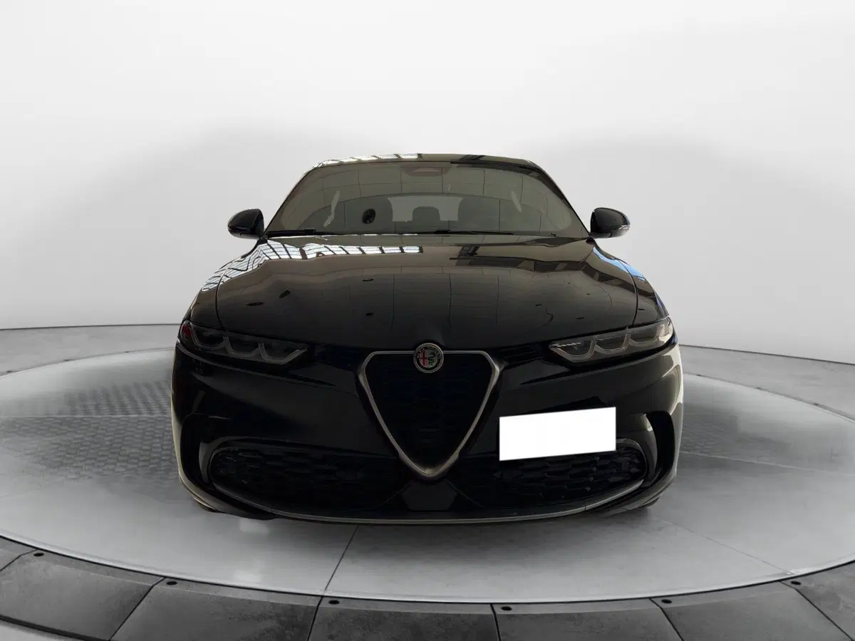 Alfa Romeo Tonale nuova a Pisa (4)