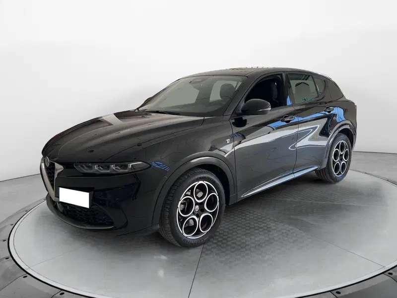 Alfa Romeo Tonale nuova a Pisa (7)