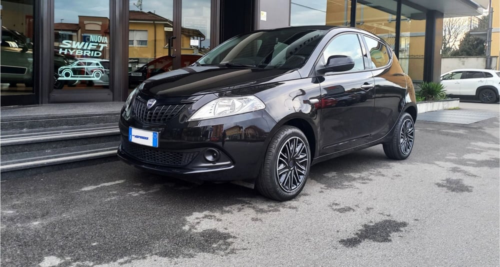 Lancia Ypsilon usata a Milano