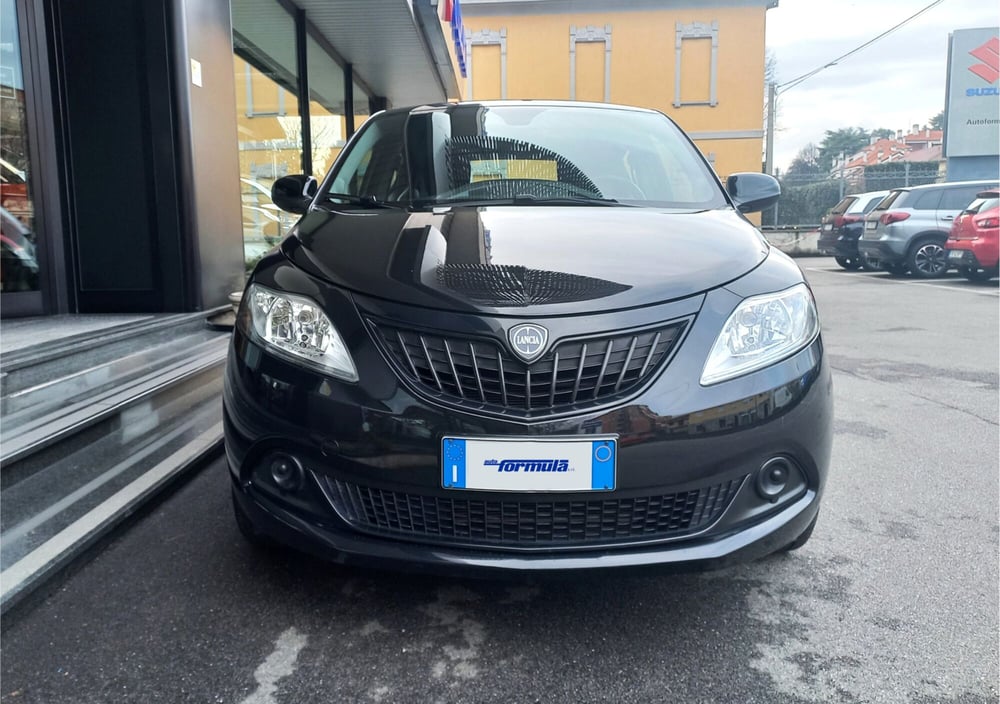 Lancia Ypsilon usata a Milano (2)