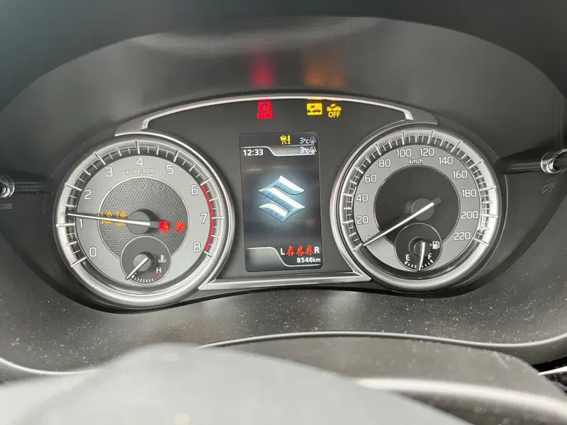 Suzuki S-Cross nuova a Vercelli (10)