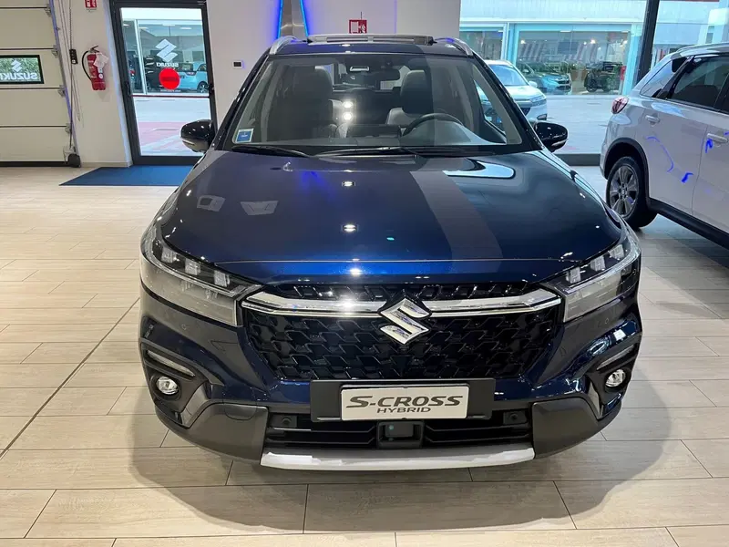 Suzuki S-Cross nuova a Vercelli (4)