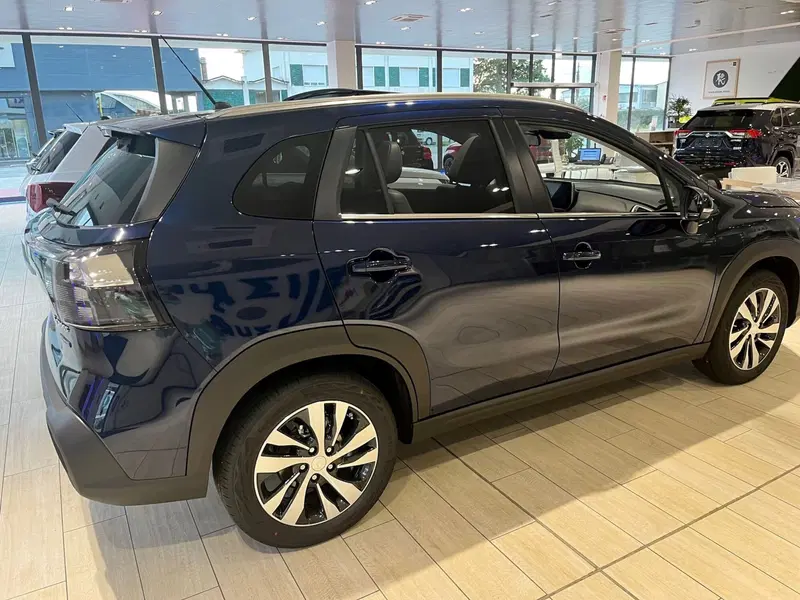 Suzuki S-Cross nuova a Vercelli (9)