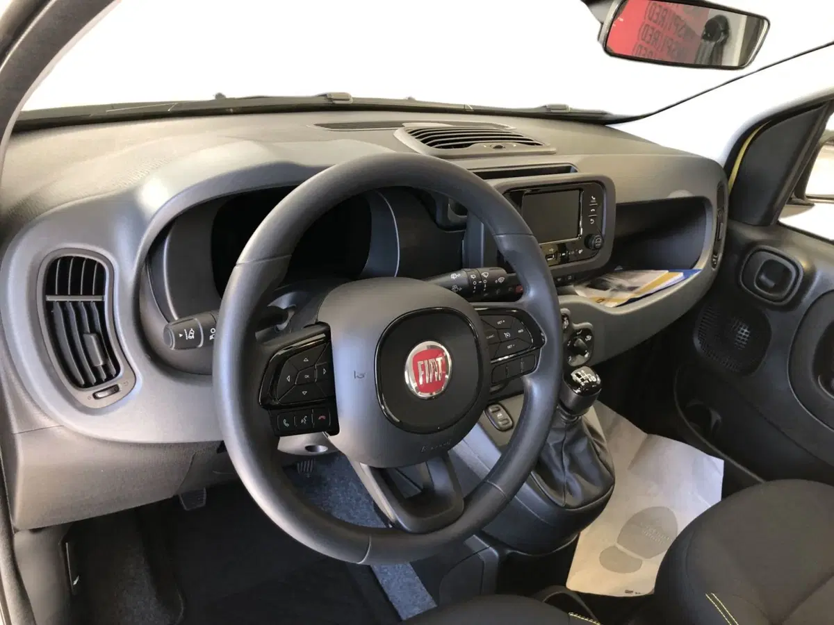 Fiat Panda Cross nuova a Milano (6)