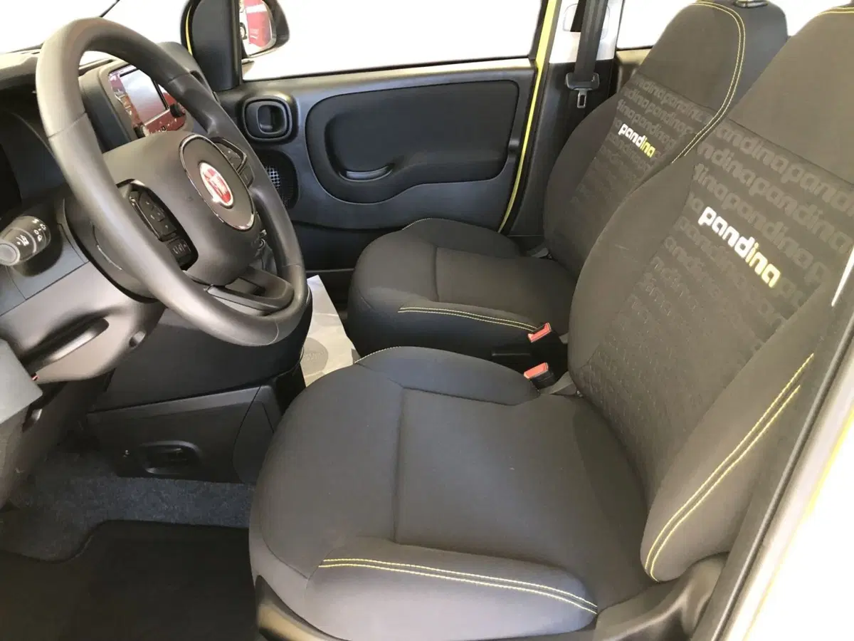Fiat Panda Cross nuova a Milano (7)