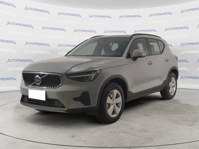 Volvo XC40 B3 automatico Essential  nuova a Como