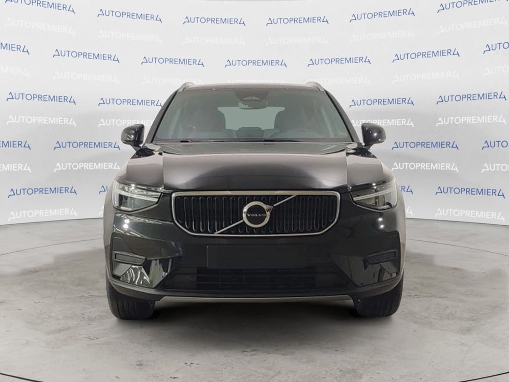 Volvo XC40 nuova a Como (2)